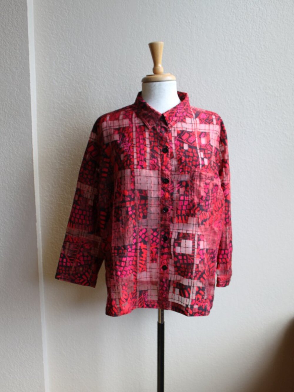 Chico's Modern Red Black Geometric Pattern Sheer Button Up Blouse 3